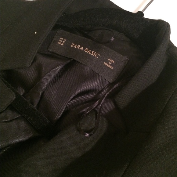 Like new Zara Blazer (size M) wore 2x - Picture 8 of 11